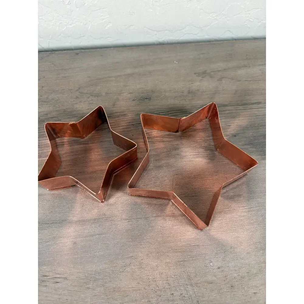 Lot of 4 Large Vintage Cookie Cutters‎ Bear Moose and Medium Stars